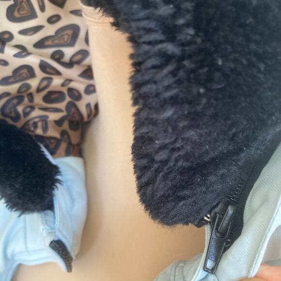 Roxy Hooded Jacket Women L Baby Blue Animal Print Lined Faux Fur Snow Ski Winter - Picture 3 of 14